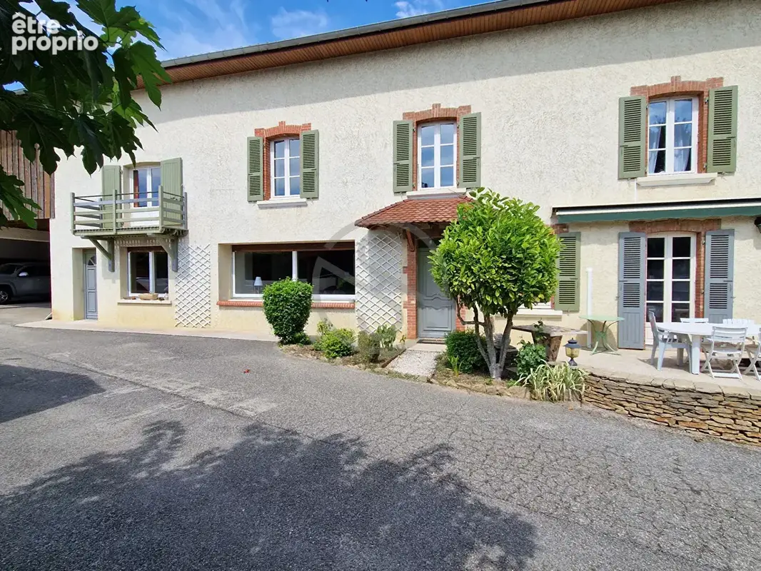 Propriété 230 m2 + grande dépendance + terrain constructible - photo 2