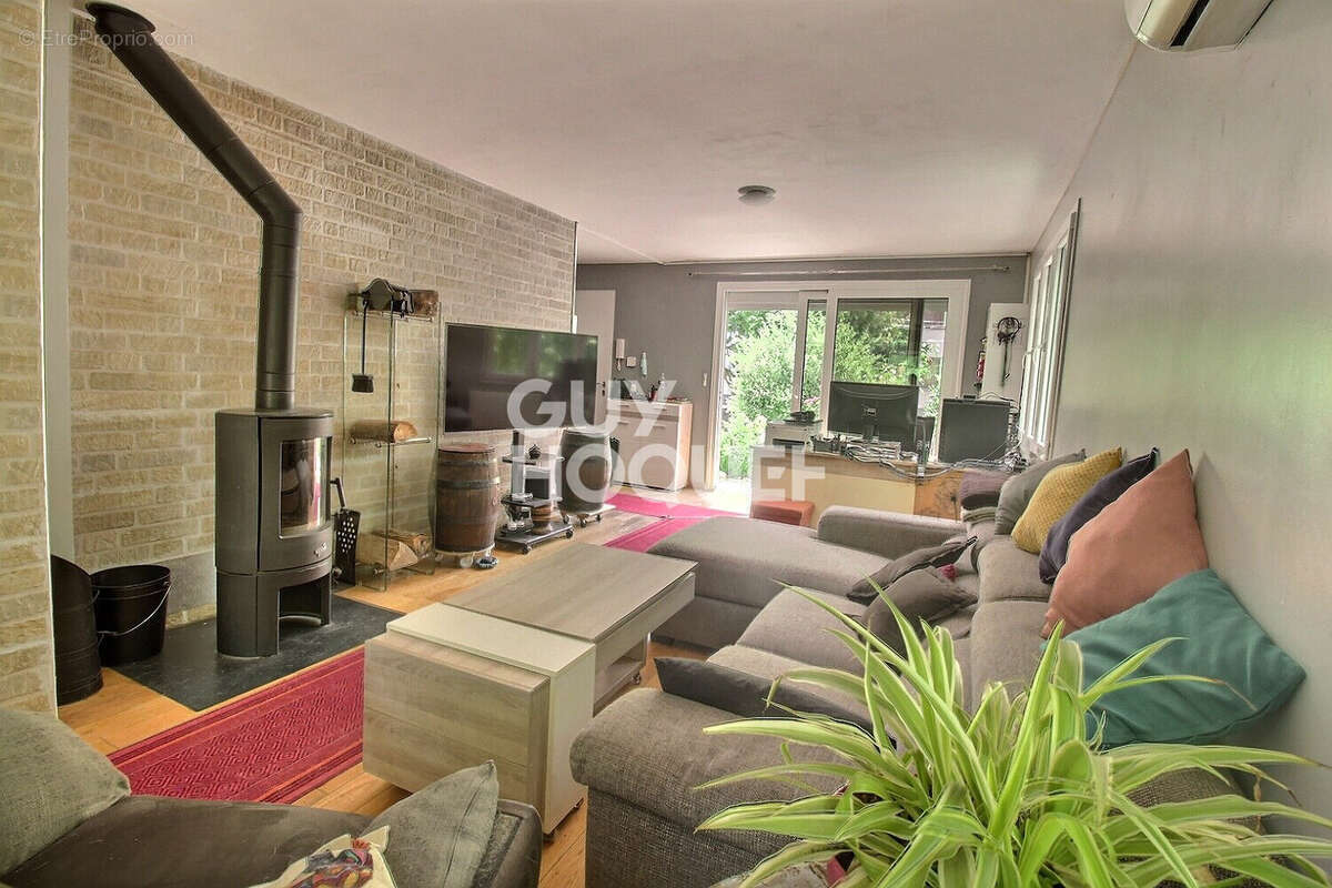 Maison à LIMEIL-BREVANNES