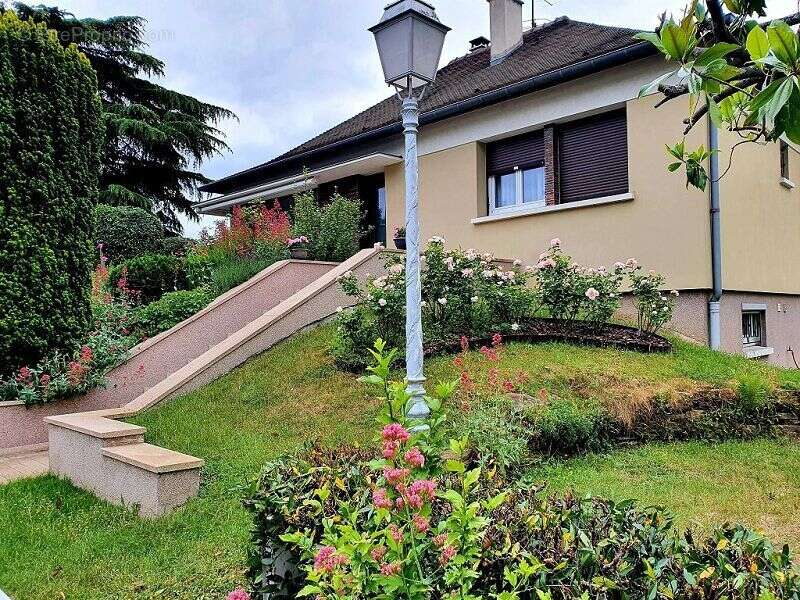 Maison à LE PLESSIS-TREVISE