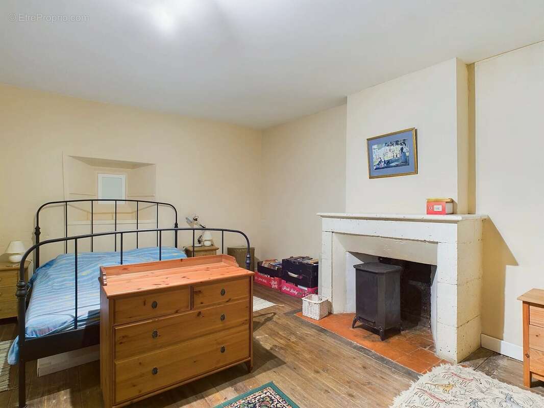 Maison à COMBERANCHE-ET-EPELUCHE