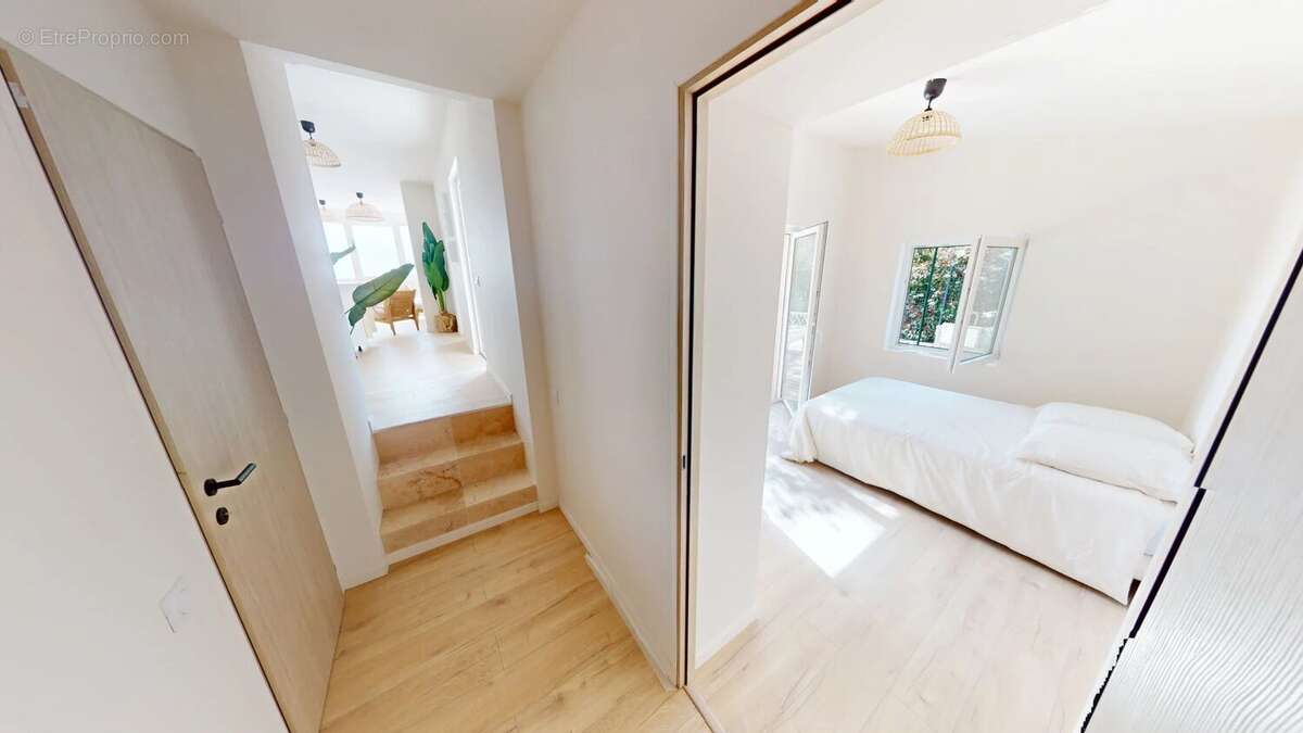 Maison à VALLAURIS