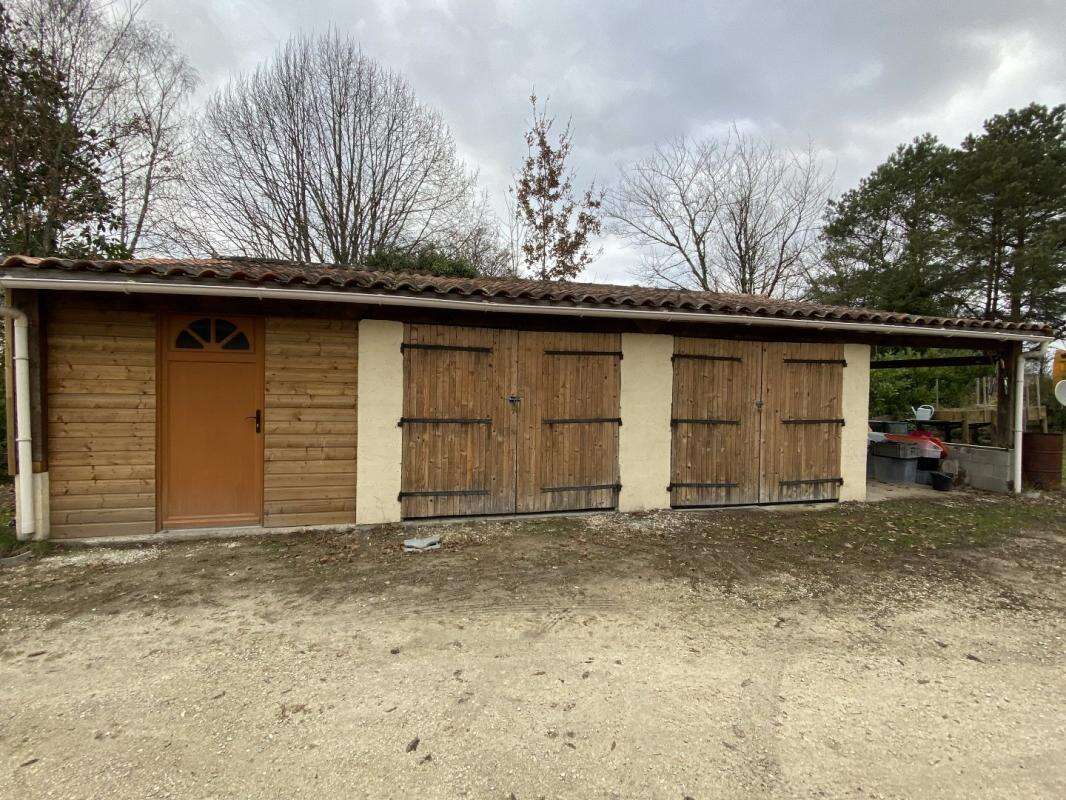 Maison à LA CHAPELLE-AUBAREIL