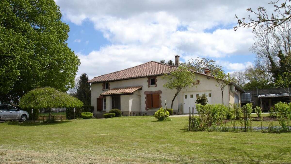 Autre à MONTEMBOEUF