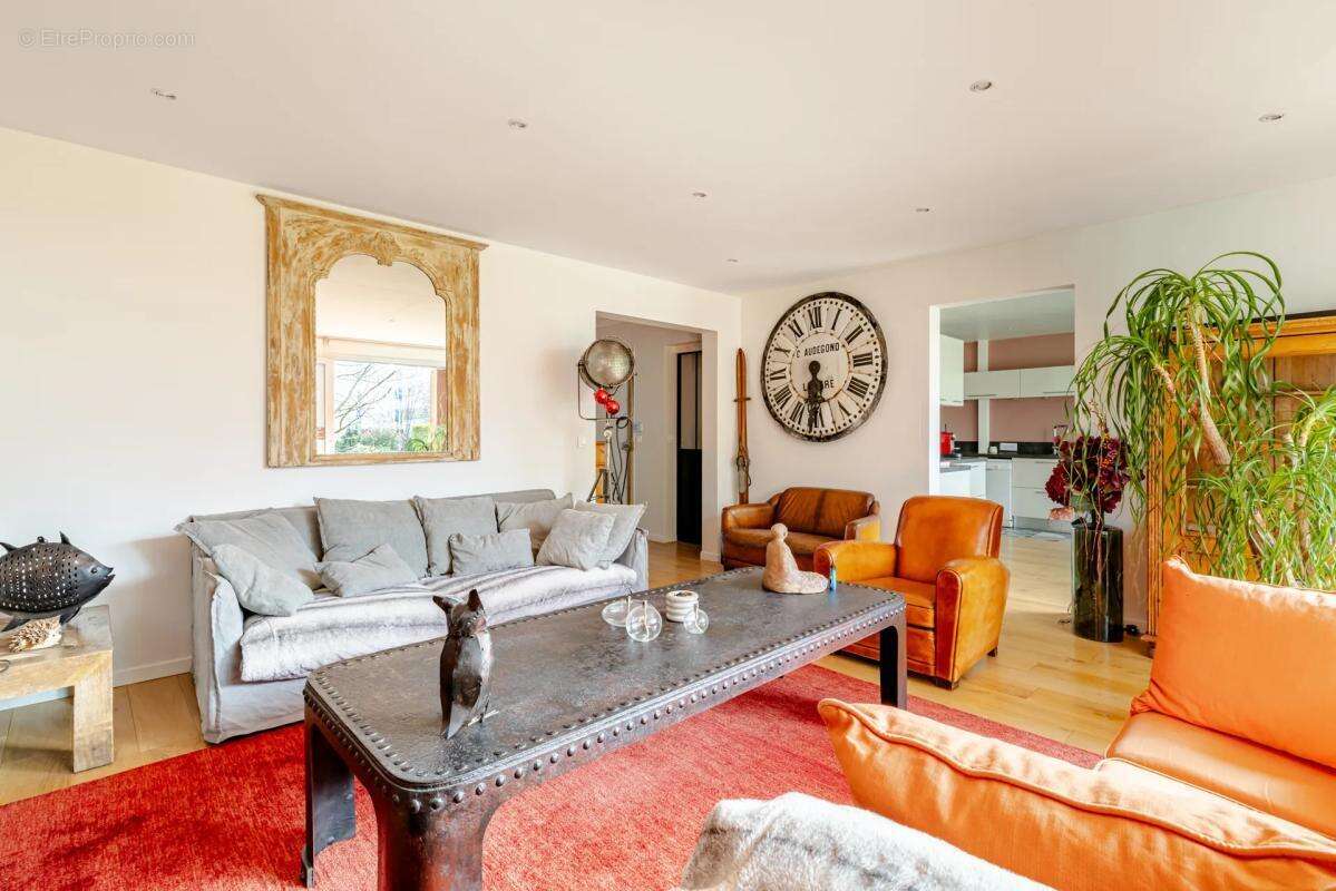 Appartement à GARCHES