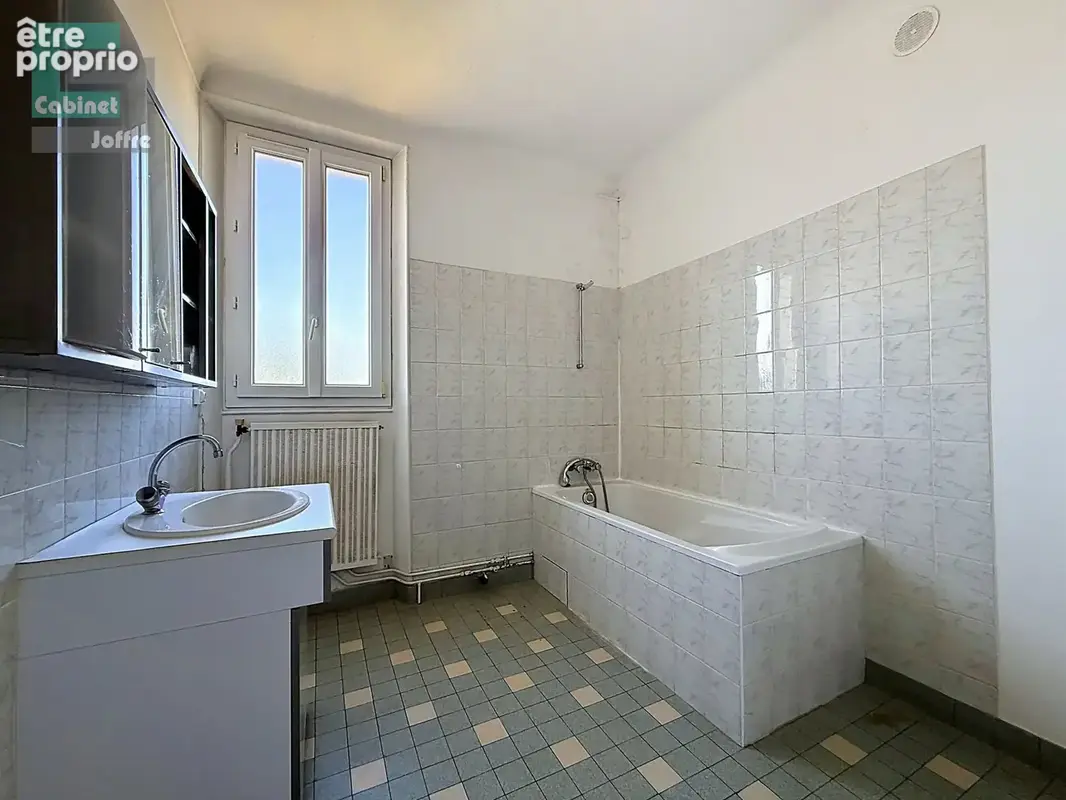 Maison familiale de 133m2 - 4 chambres - Jardin et garage - photo 8