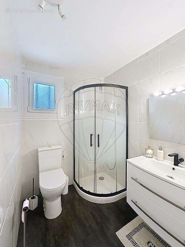 Maison à BAGNOLS-SUR-CEZE