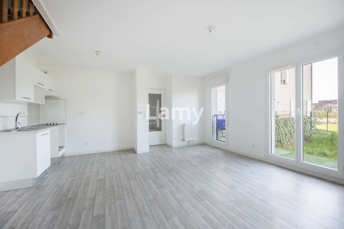 Appartement à SAINT-PRYVE-SAINT-MESMIN