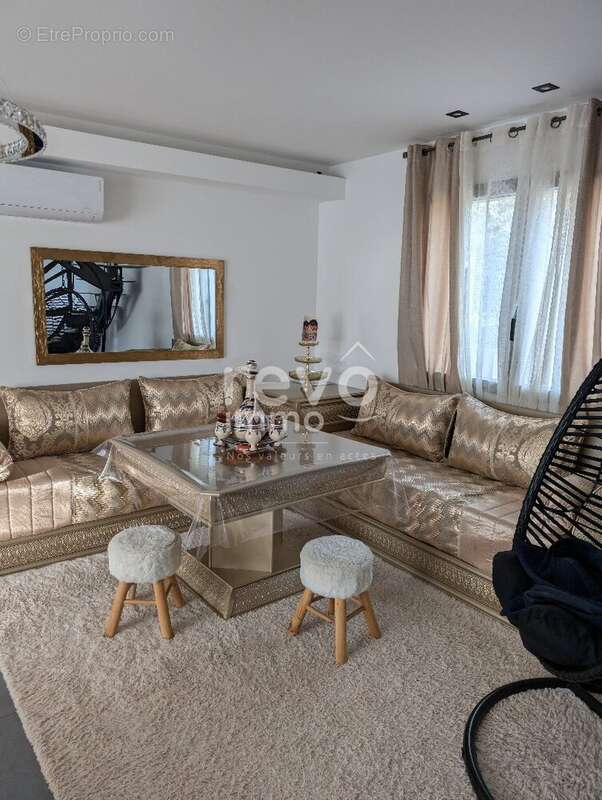 Maison à MIRABEL-AUX-BARONNIES