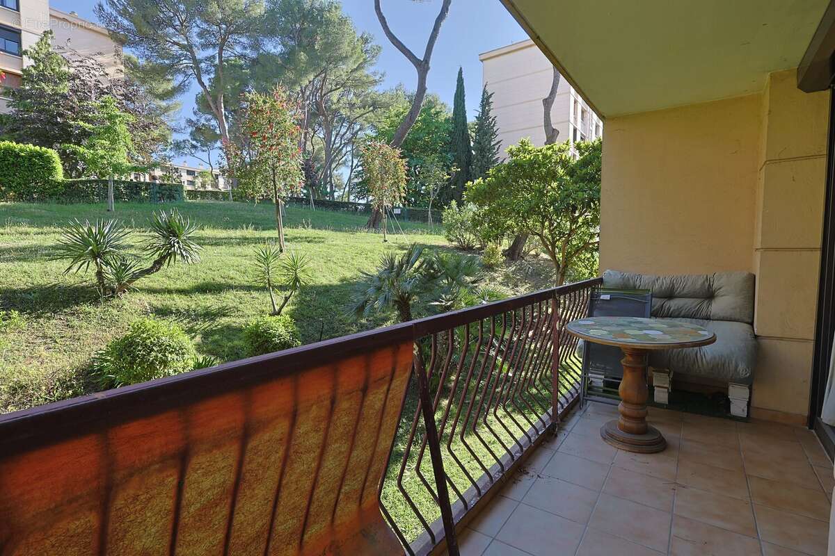 Appartement à LE CANNET
