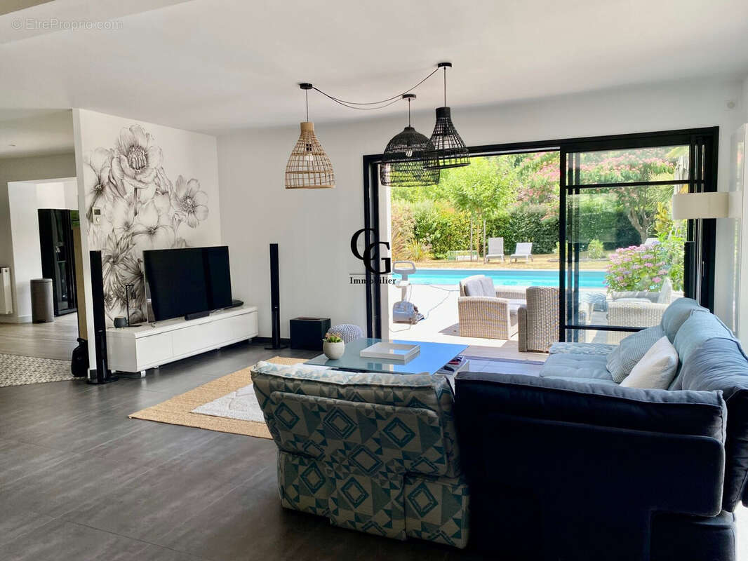 Maison à HAUTE-GOULAINE