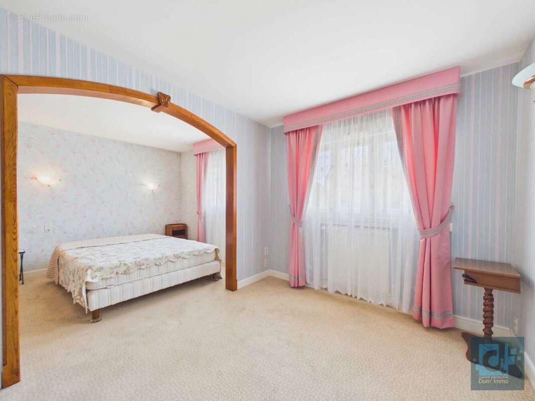 En exclusivité, élégance et caractère pour cette maison familiale - photo 14