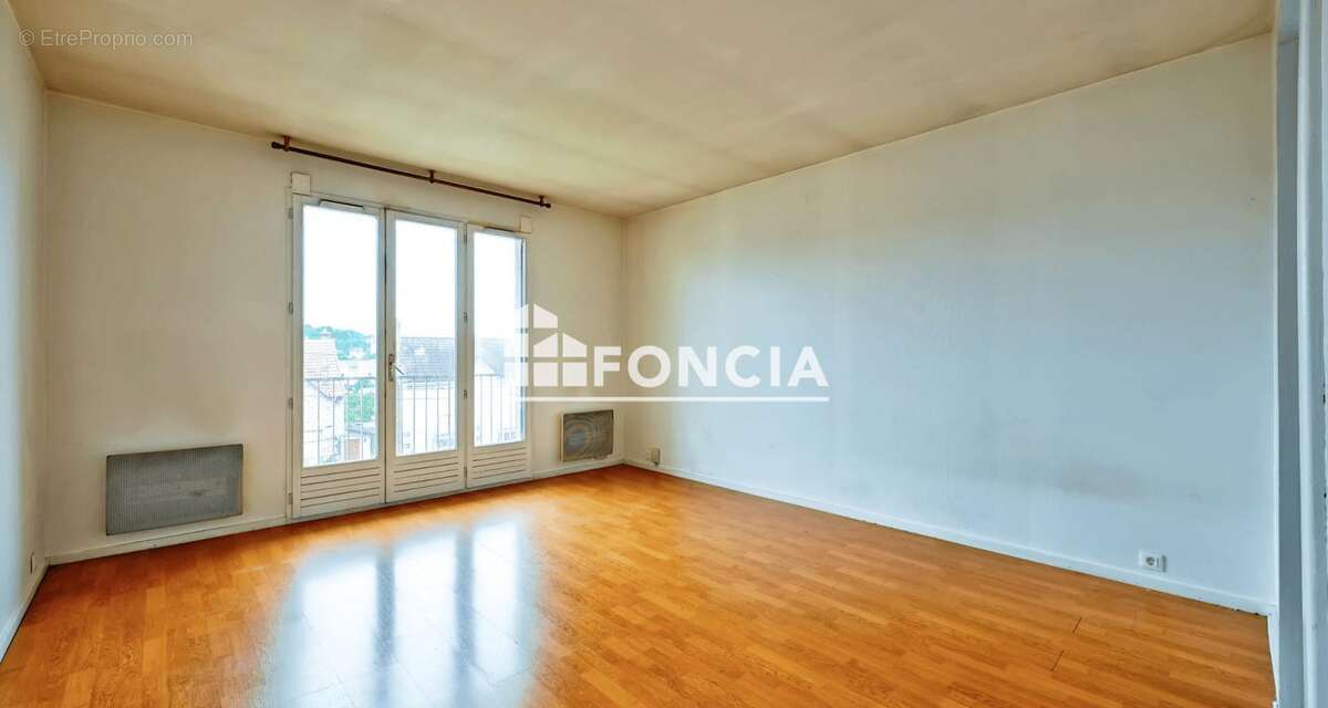 Appartement à LES MUREAUX
