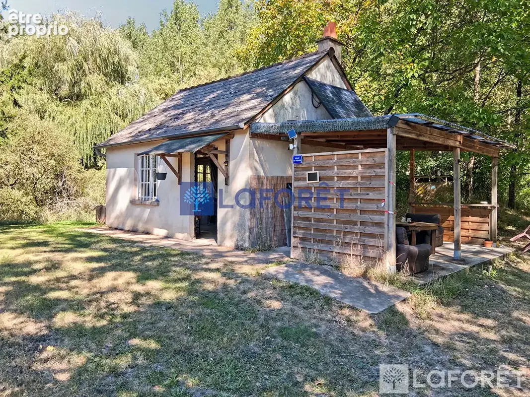 Beau terrain de loisirs avec maisonnette et étang - photo 4