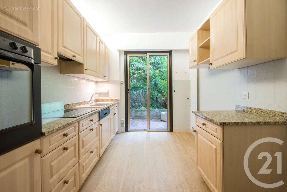 Appartement 81 m² à Nice  - photo 8