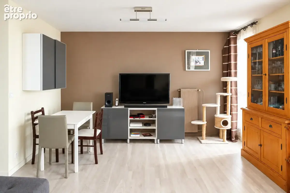 Neuilly-sur-Marne   Appartement familial de 73 m2, balcon plein sud, cave et parking - photo 4