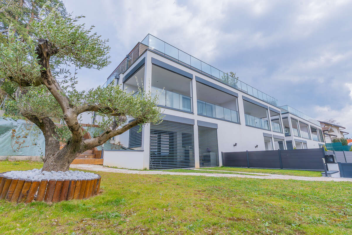 Maison à VETRAZ-MONTHOUX