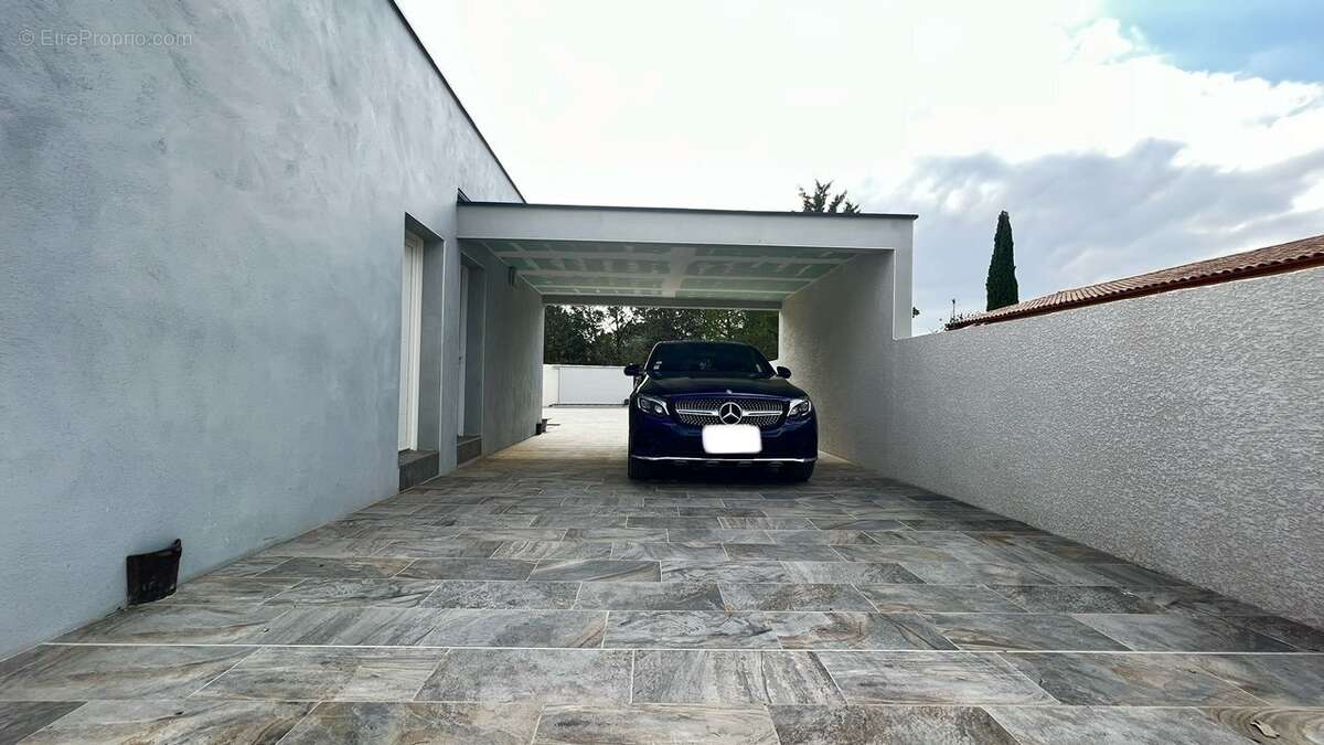 Maison à ESPONDEILHAN