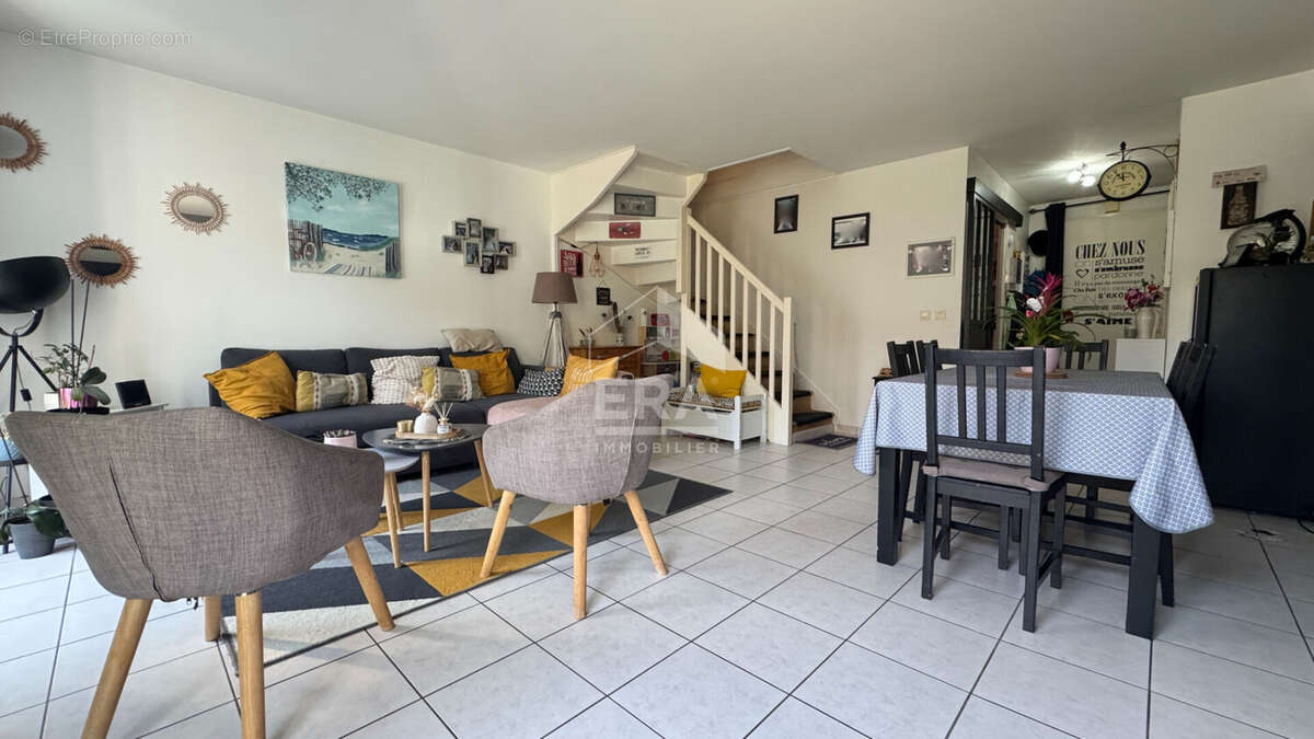 Maison à CORBEIL-ESSONNES