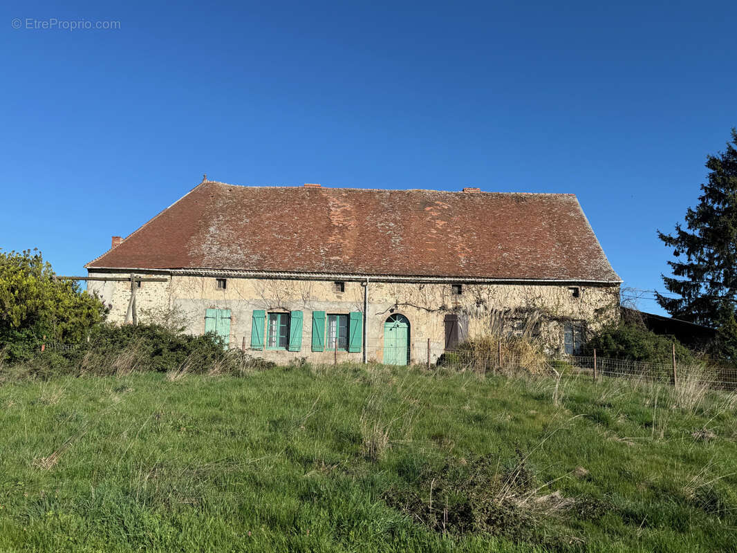Maison à ARS-LES-FAVETS