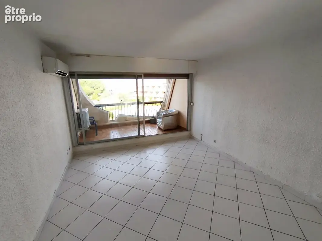 T2 lumineux avec terrasse et piscine - photo 4