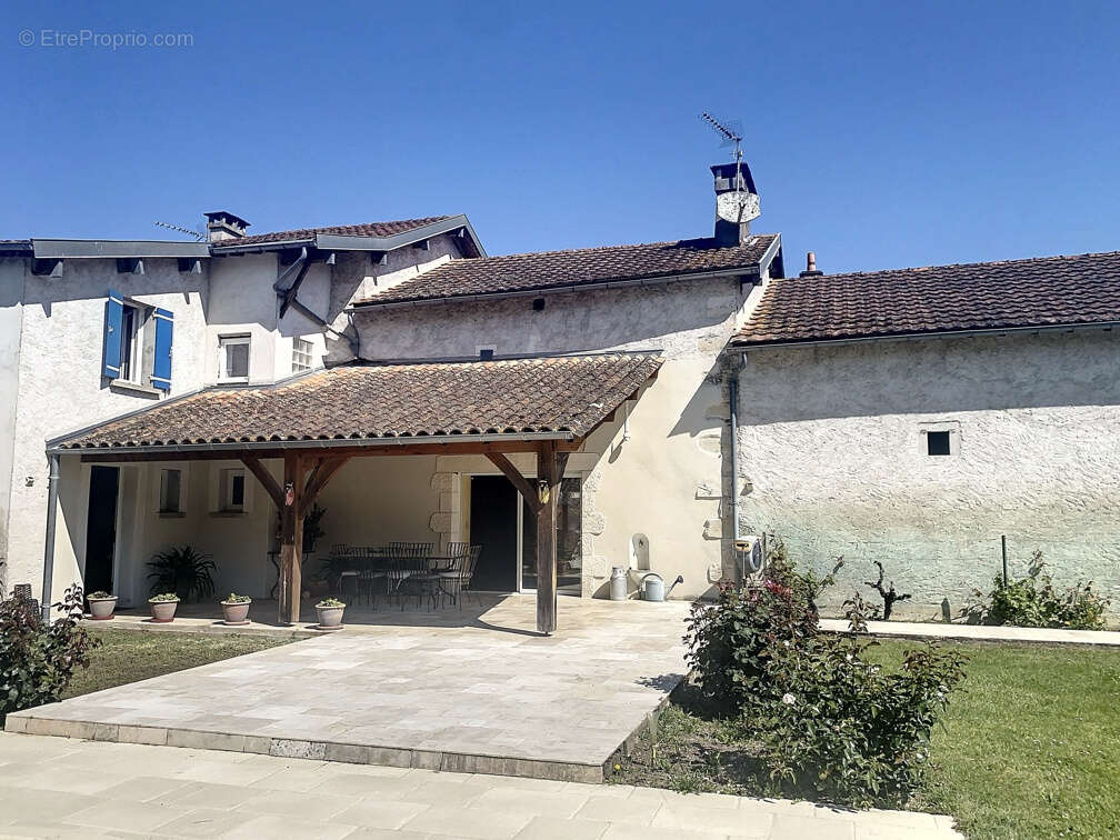 Maison à ANNESSE-ET-BEAULIEU