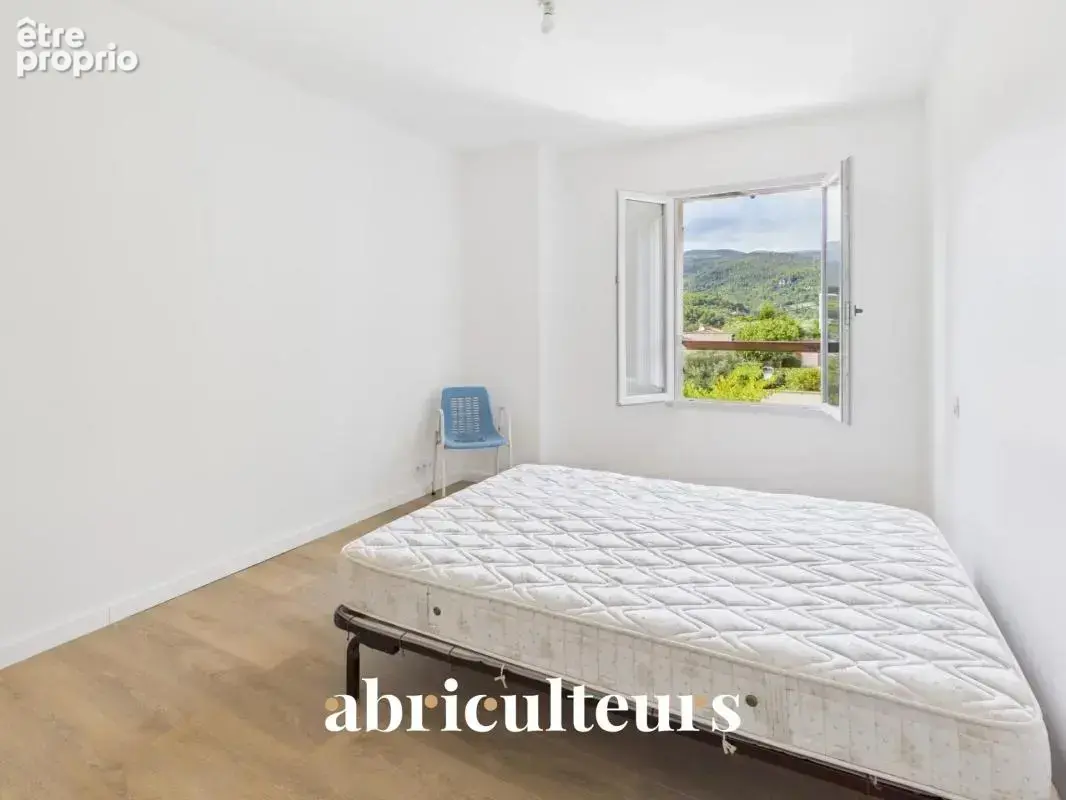 Bel appartement neuf de 95 m² avec une vue panoramique en vente sur Fayence (83440) - photo 14