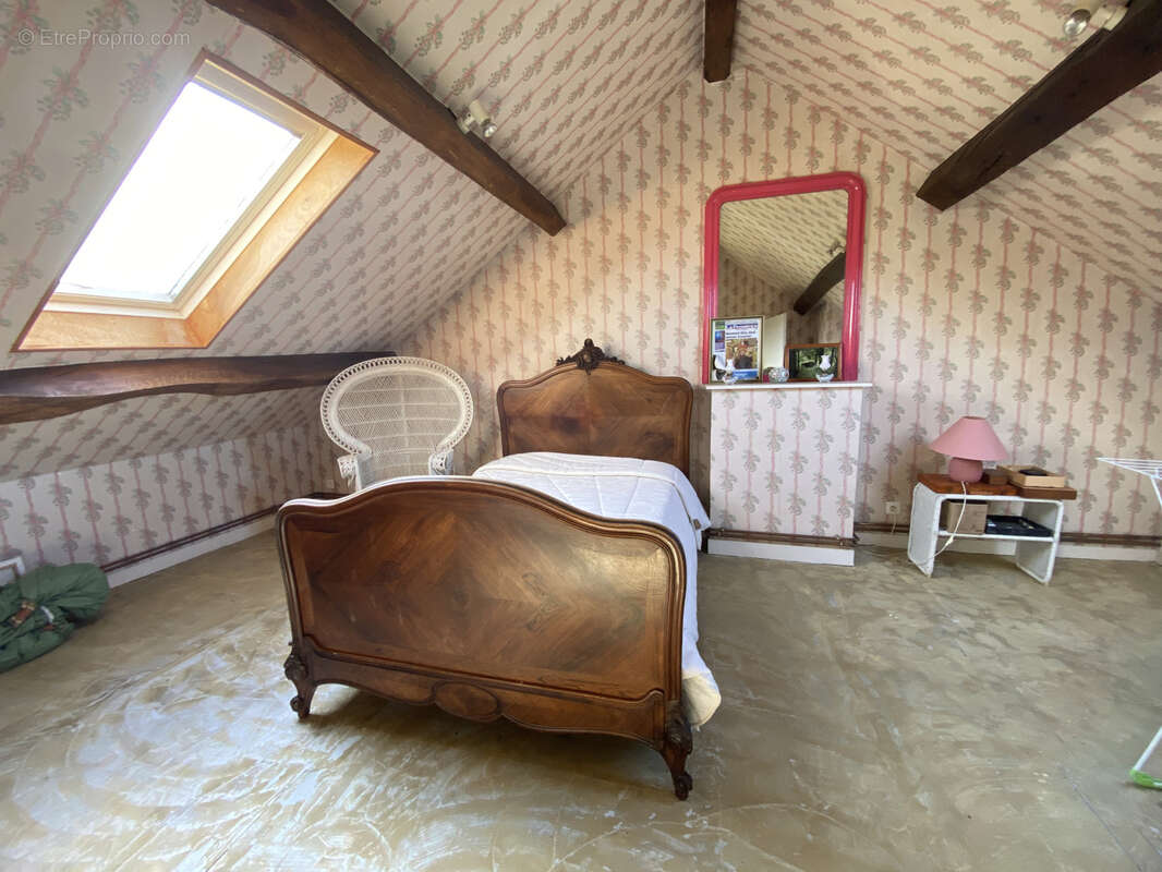 Maison à MONTREUILLON