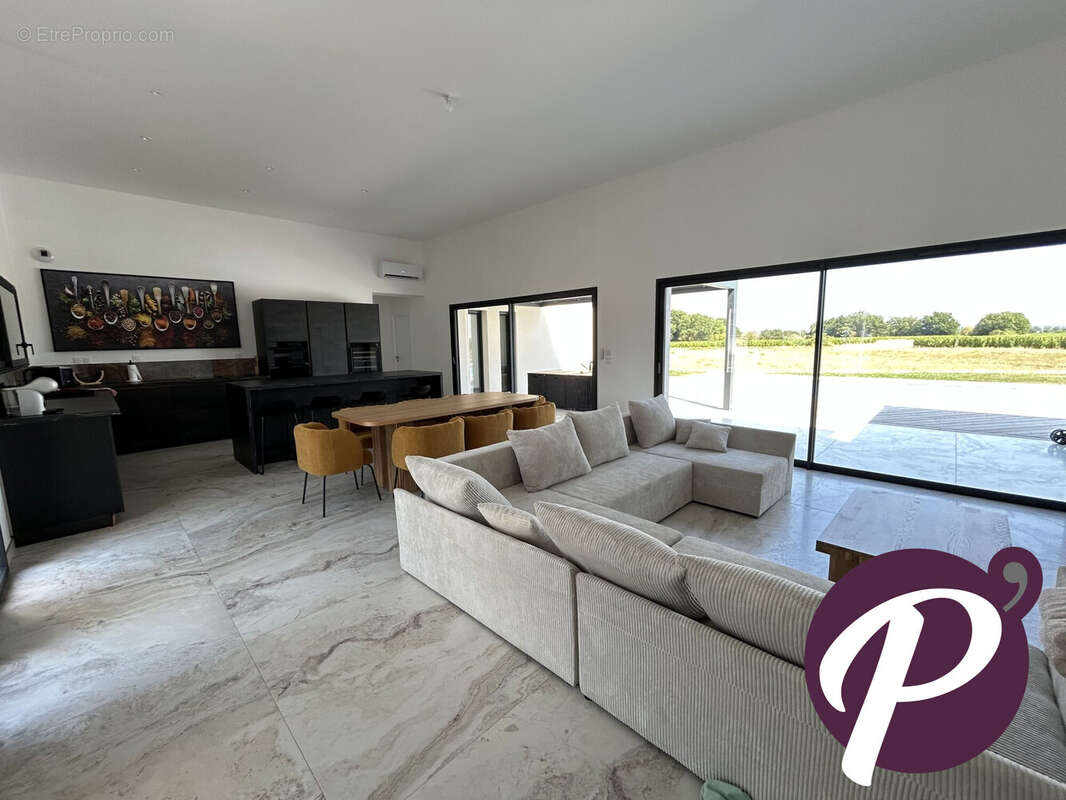 Maison 156 m² à Bergerac  - photo 2