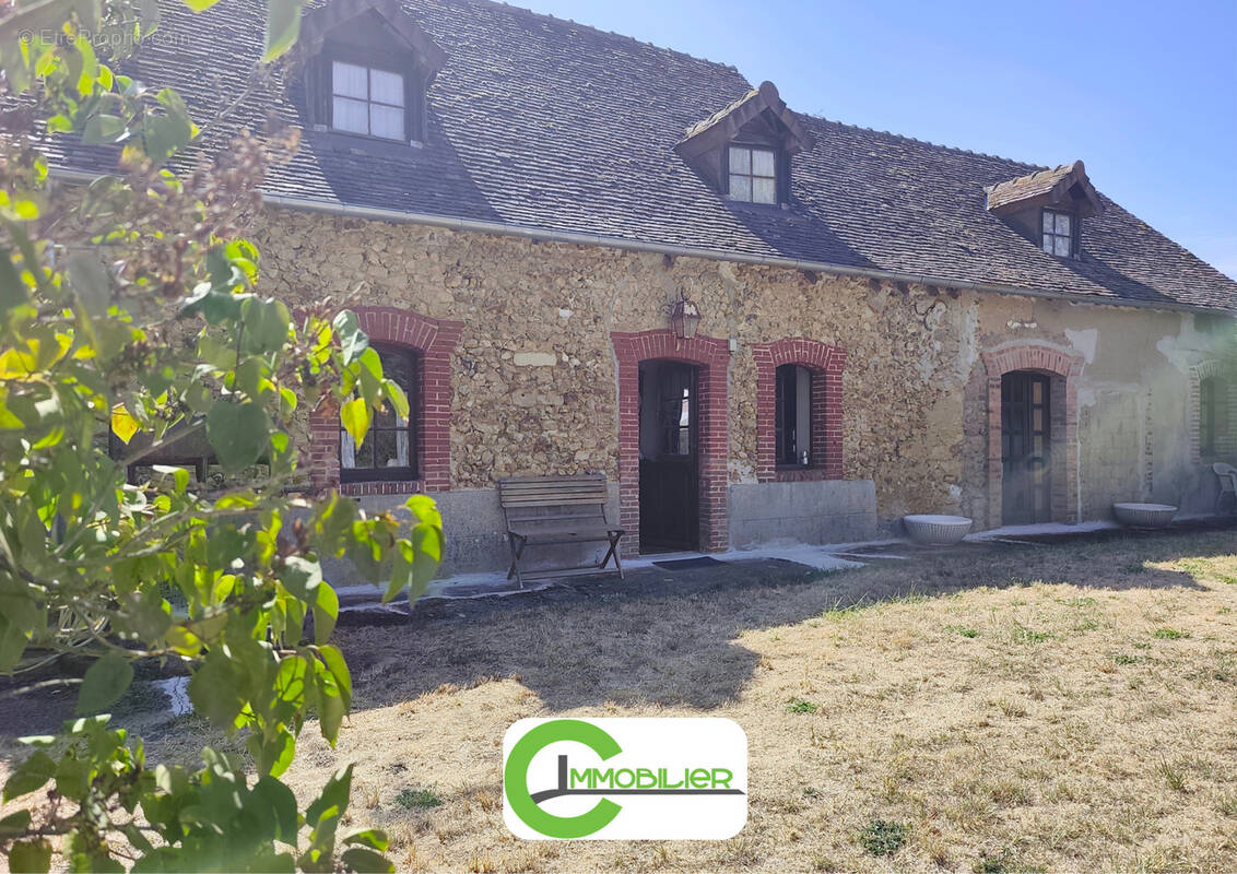 Maison à SEMUR-EN-VALLON