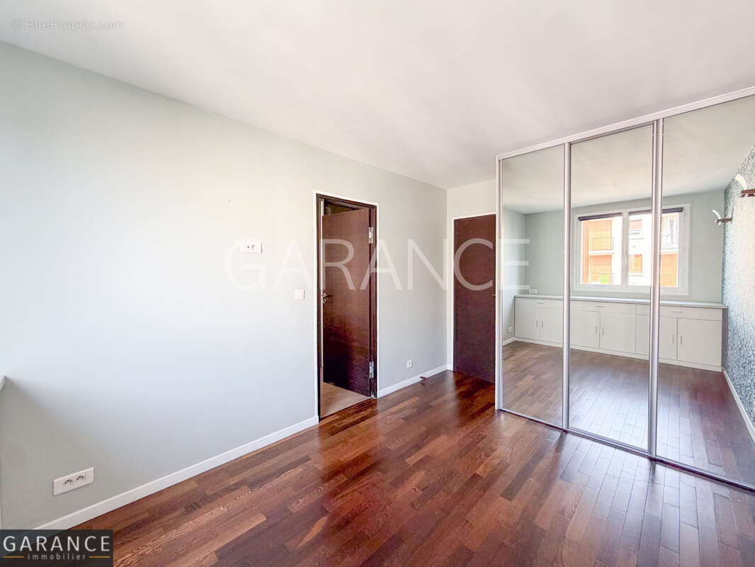 Appartement à PARIS-12E