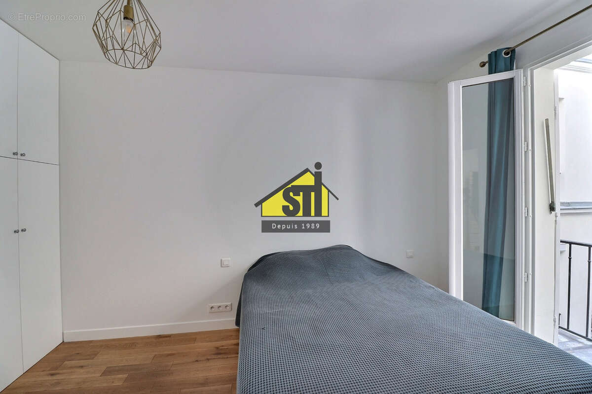 Appartement à PARIS-14E