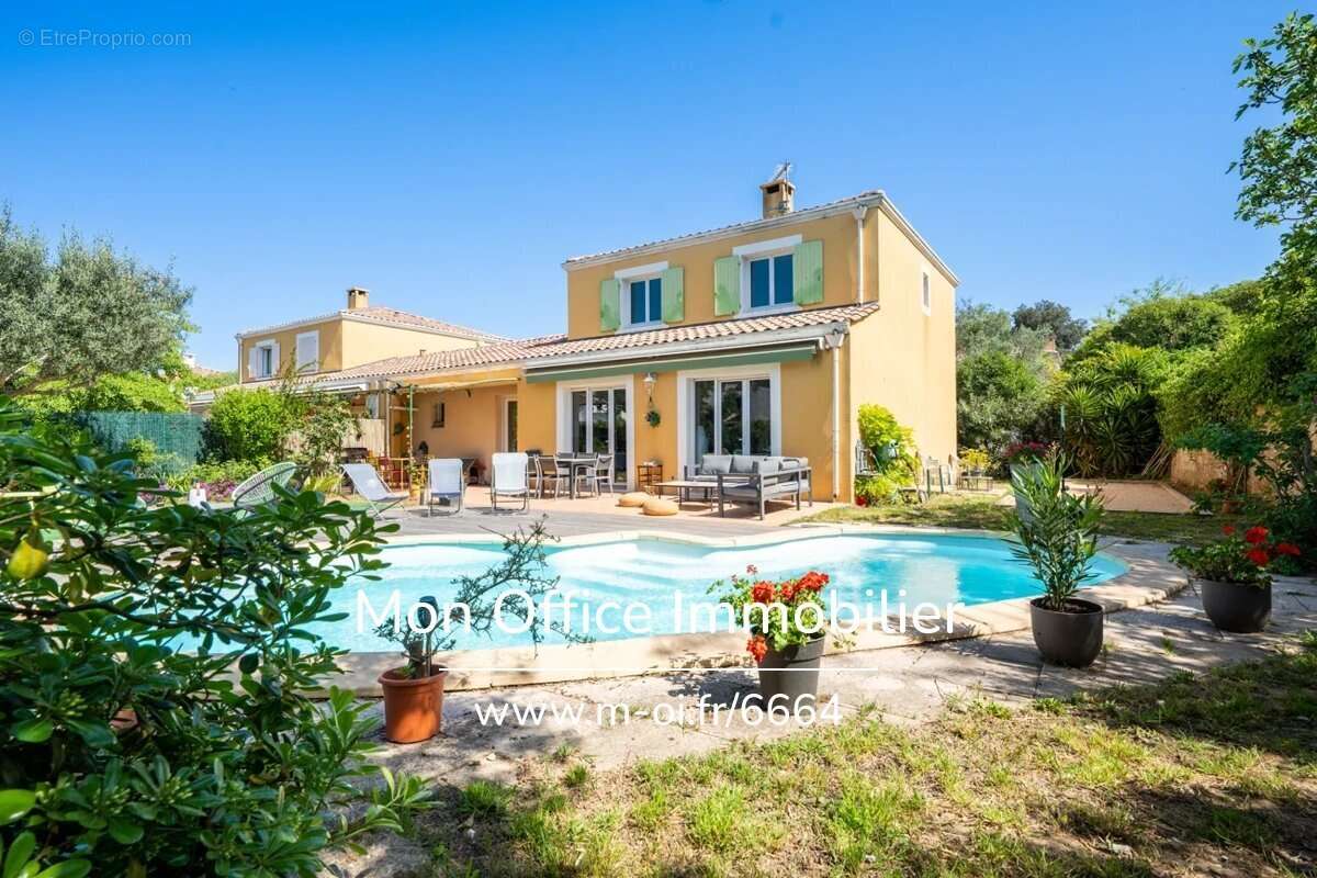 Référence : 6664-NZW. - Maison 4 chambres - piscine, sous sol, garage - photo 4
