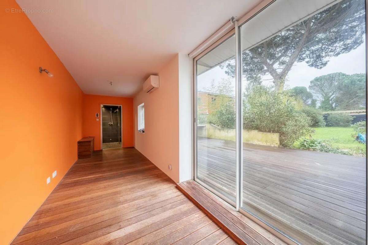 Maison à AMBARES-ET-LAGRAVE