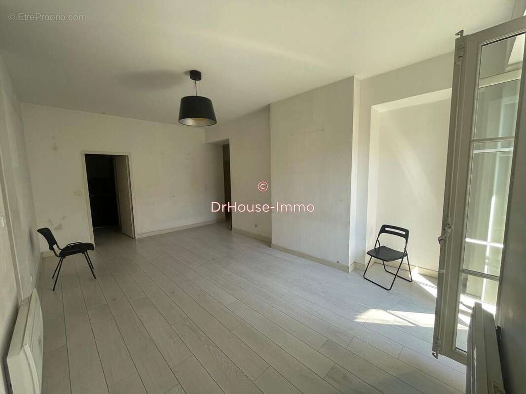 Appartement 80 m² à Marseille-2e  - photo 32