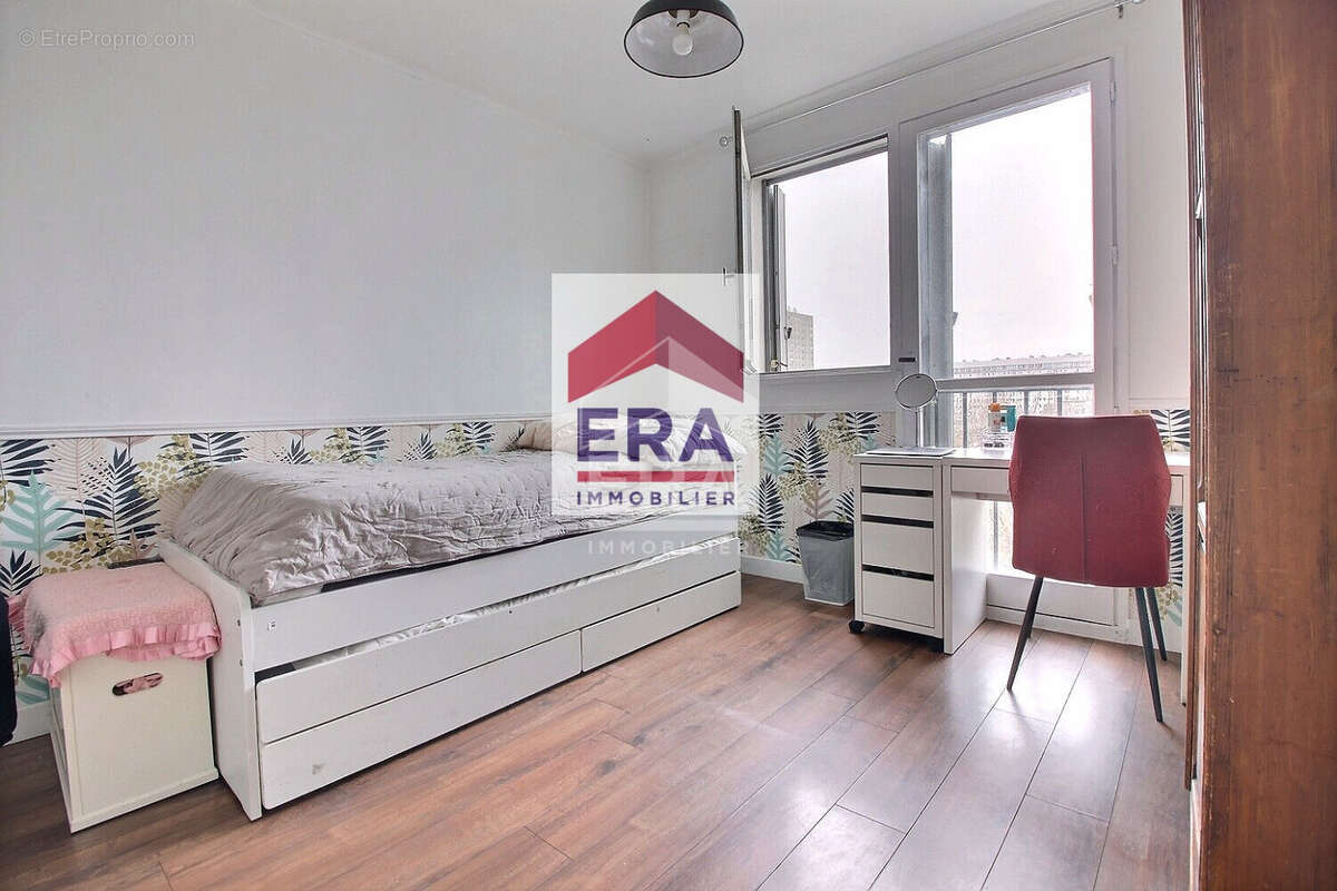 Appartement à VILLENEUVE-LA-GARENNE