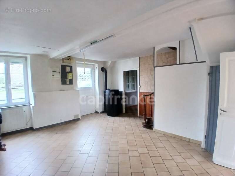 Maison 3 pièces en pierre à restaurer - LA GRAVERIE (14350) - photo 6