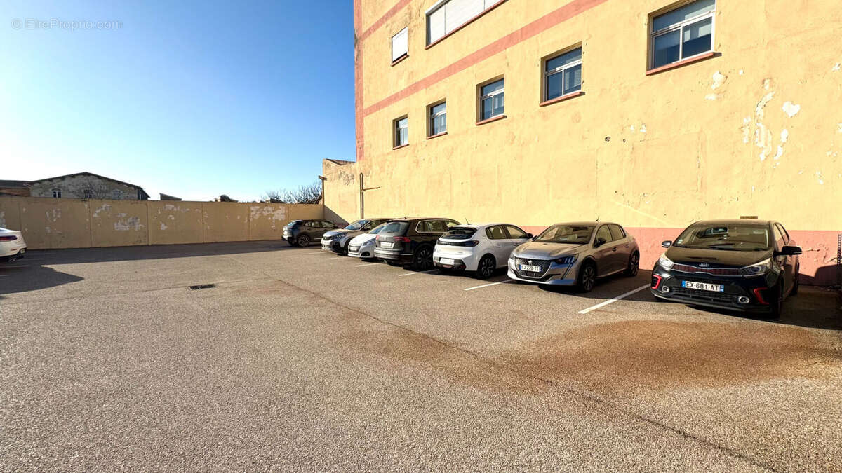 Commerce à CARPENTRAS