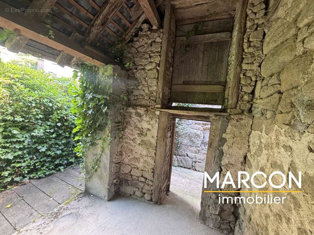 Maison à BENEVENT-L'ABBAYE