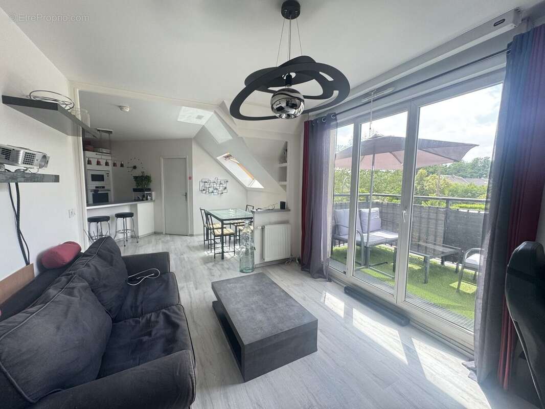 Appartement à VILLIERS-LE-BACLE