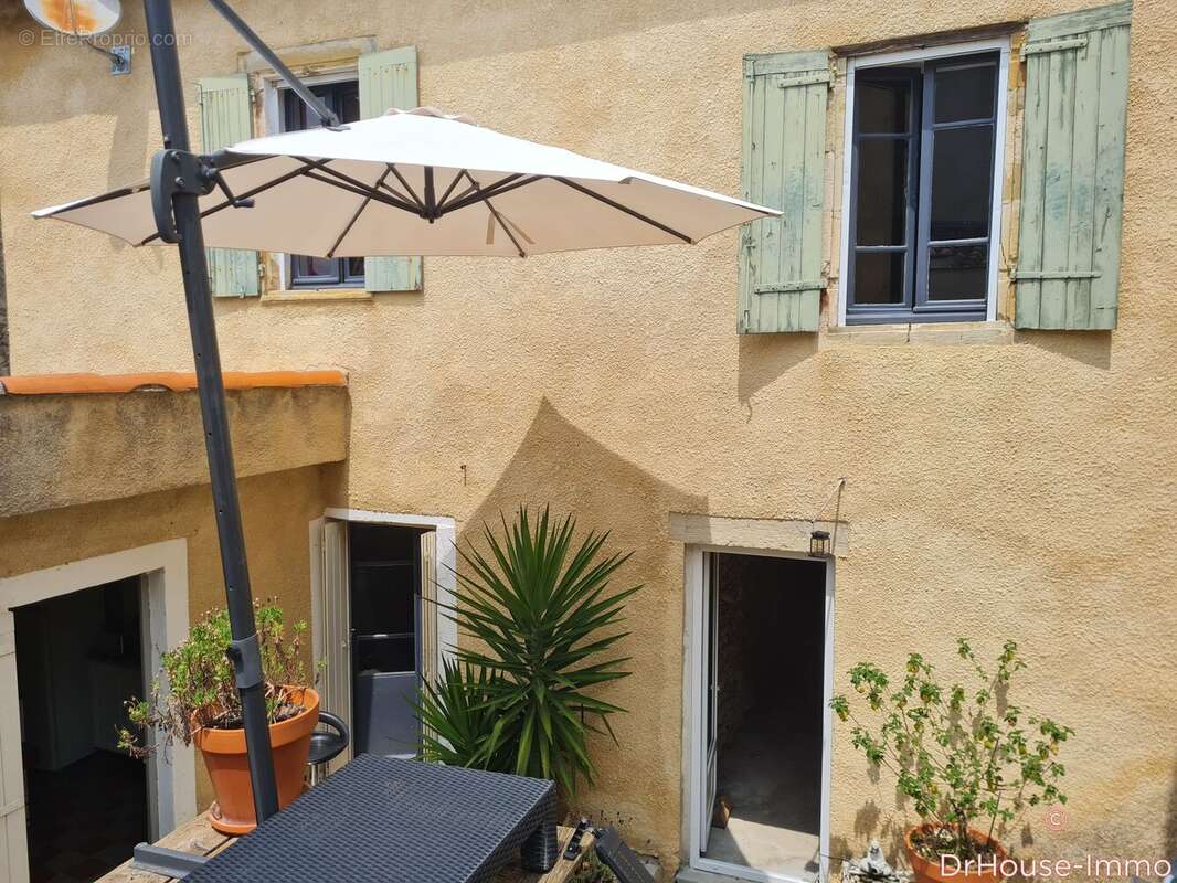 Maison à SAINT-DEZERY