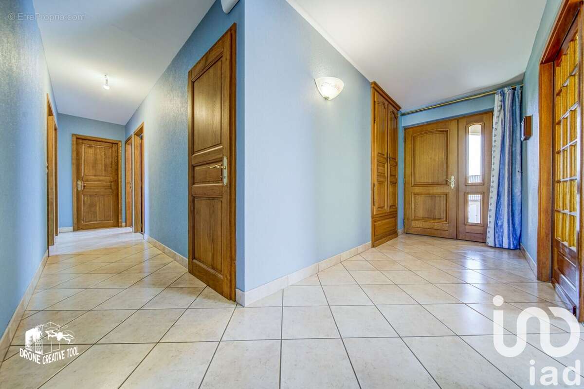 Photo 2 - Maison à COIN-LES-CUVRY