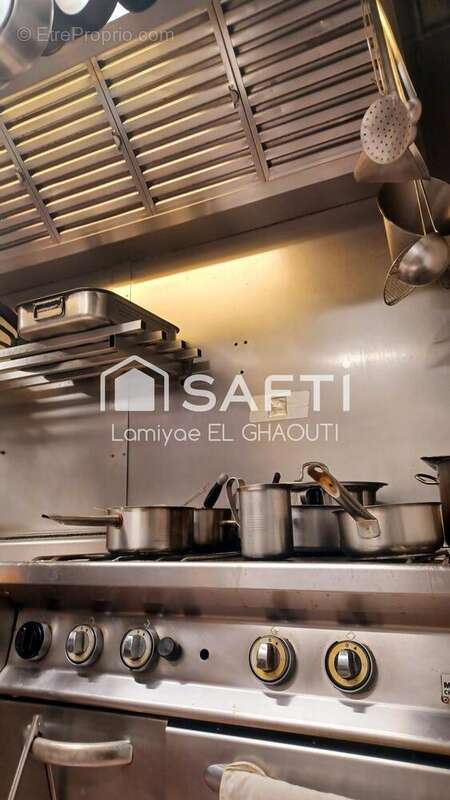 Photo 3 - Commerce à PARIS-18E