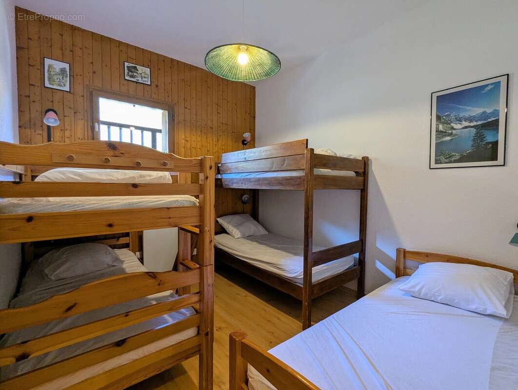 Appartement à MORILLON