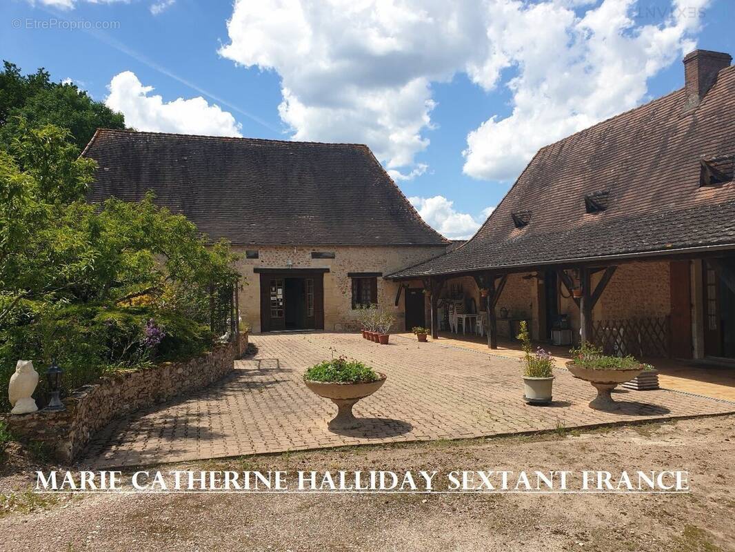 Maison à ROUFFIGNAC-SAINT-CERNIN-DE-REILHAC