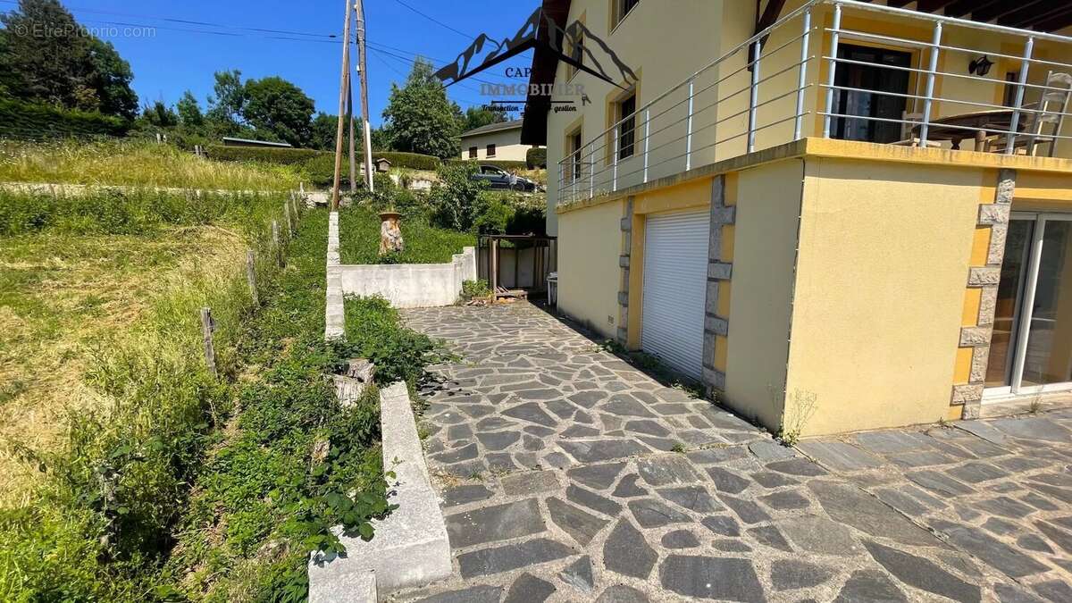 Maison 4 faces avec jardin - QUERIGUT - photo 12