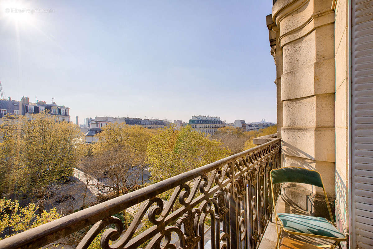 Appartement à PARIS-11E
