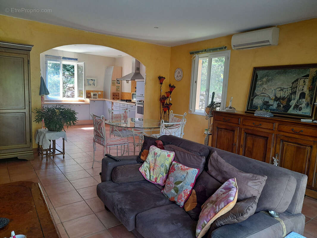 Le Thoronet : charmante villa au calme avec vue et piscine sur terrain clos - photo 11