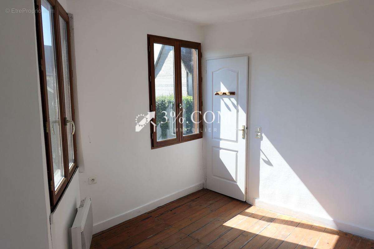 Maison à BURES-EN-BRAY