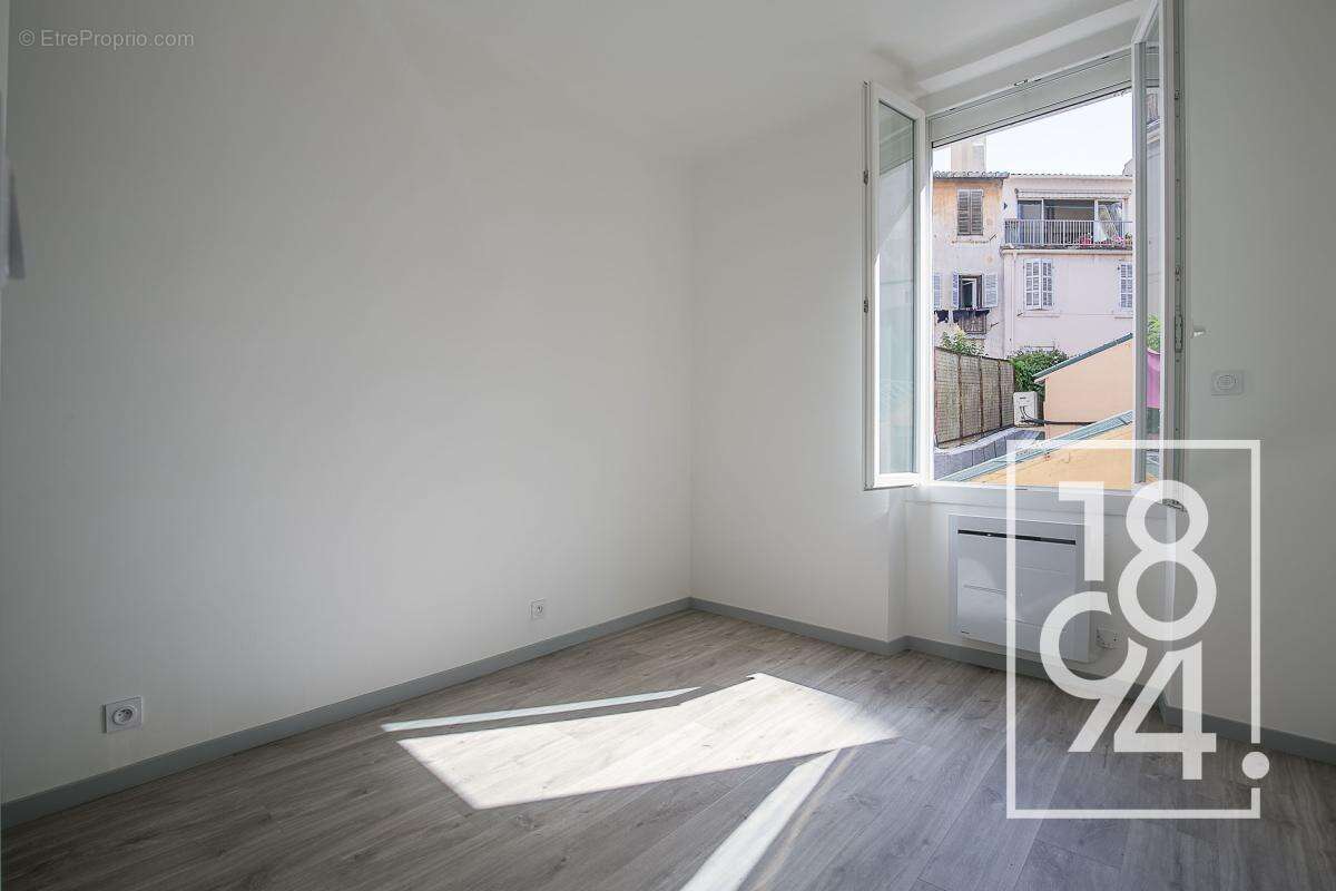 Appartement à MARSEILLE-6E