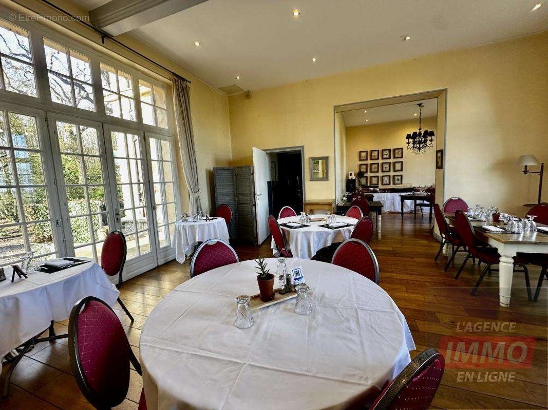 Maison 680 m² à Pontoise  - photo 9